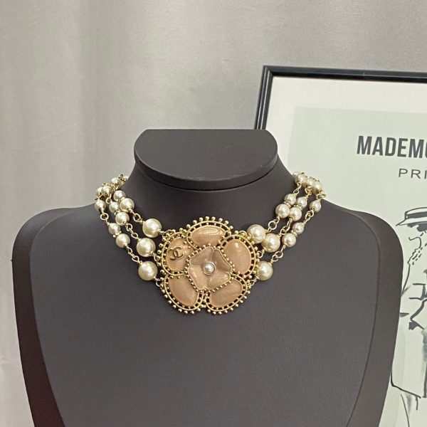 18K CC Camellia Choker Necklace - Image 2