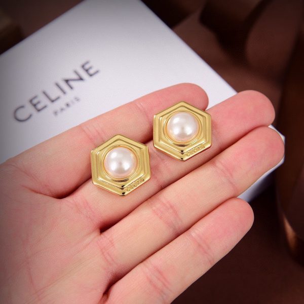 18k Triomphe Pearl Earrings - Image 3