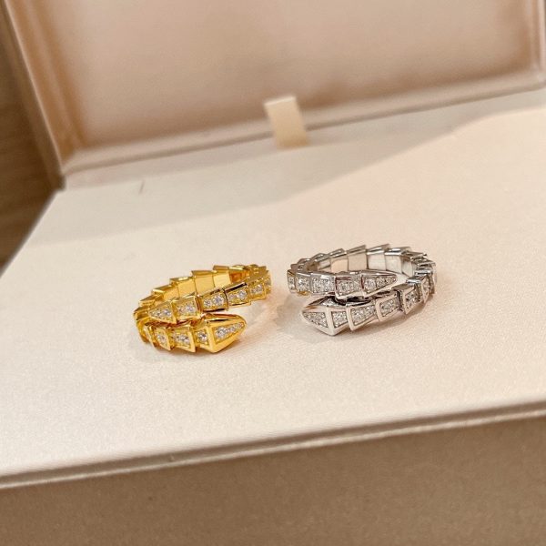 18K BV Serpenti Viper Pave Diamond Ring - Image 4