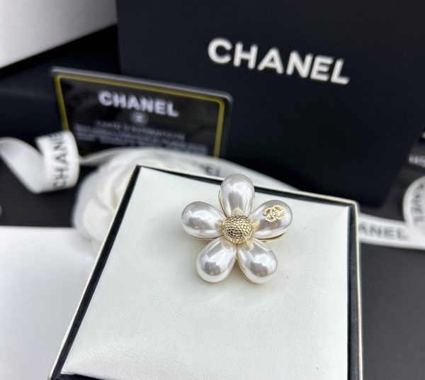 18K CC Pearls Brooch - Image 2