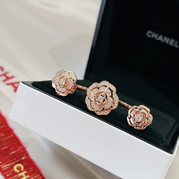 18K CC Extrait De Camélia Transformable Ring - 图片 2