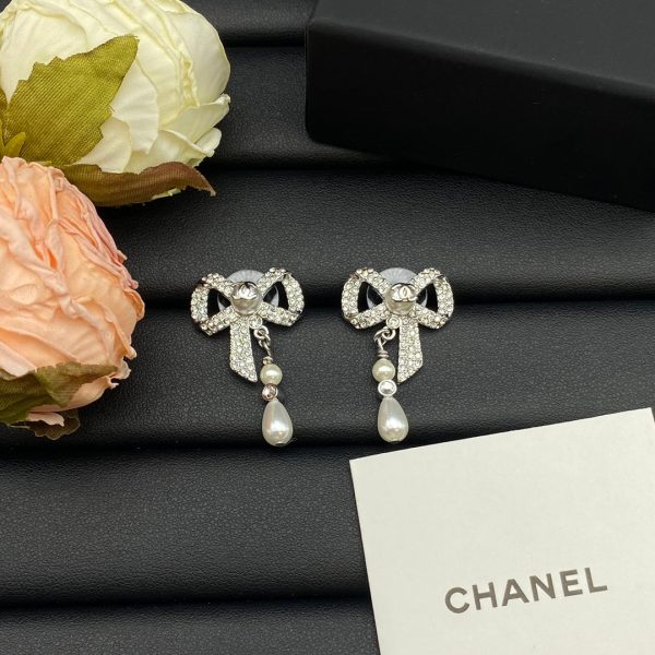 18K CC Butterfly Pearl Earrings - Image 3