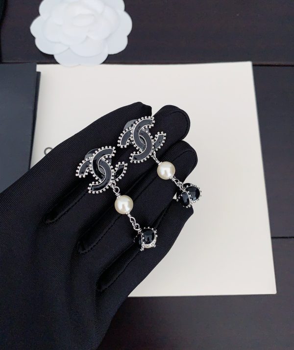 18K CC Pearl Crystals Earrings - 图片 2