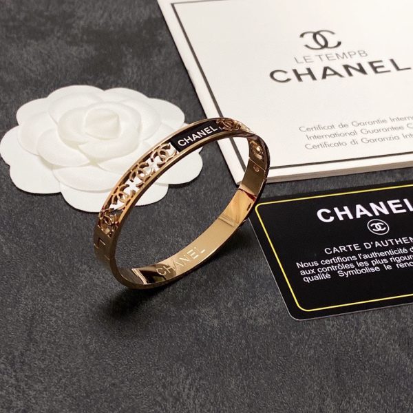 18K CC Hollow Bracelet - Image 3