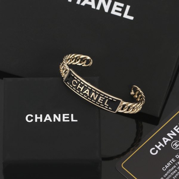 18K CC Strass Open Cuff Bracelet - Image 2