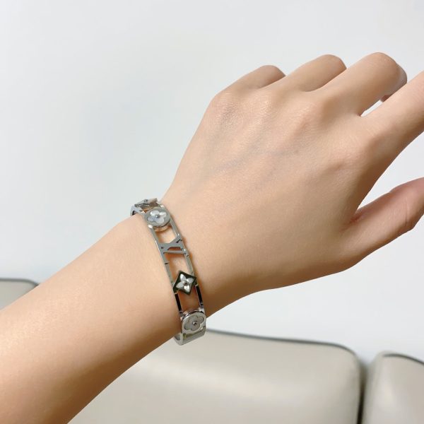 18K Louis Crystal Studded Bracelet - 图片 10