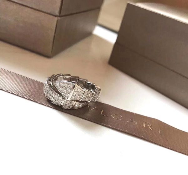 18K BV Serpenti Viper Ring - Image 4