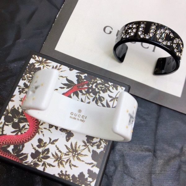 Double G Crystal Black & White Cuff Bracelet - 图片 11