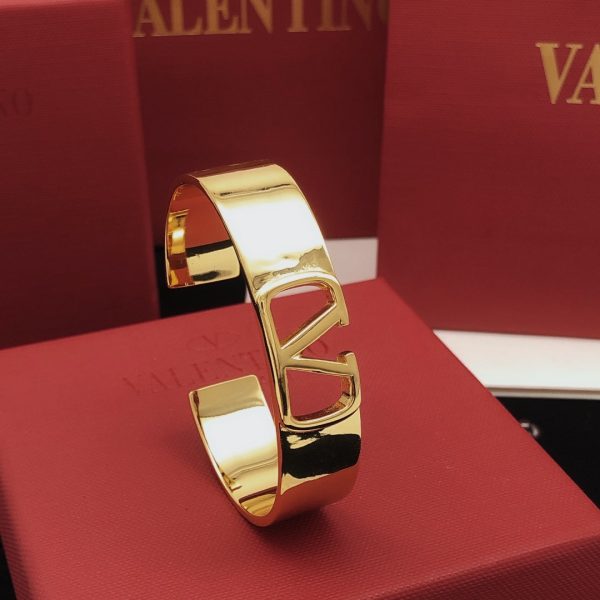 18K Vlogo Cuff Bracelet - Image 2