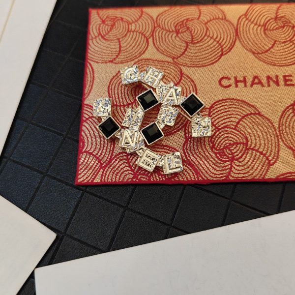 18K CC Black Crystals Brooch - 图片 5