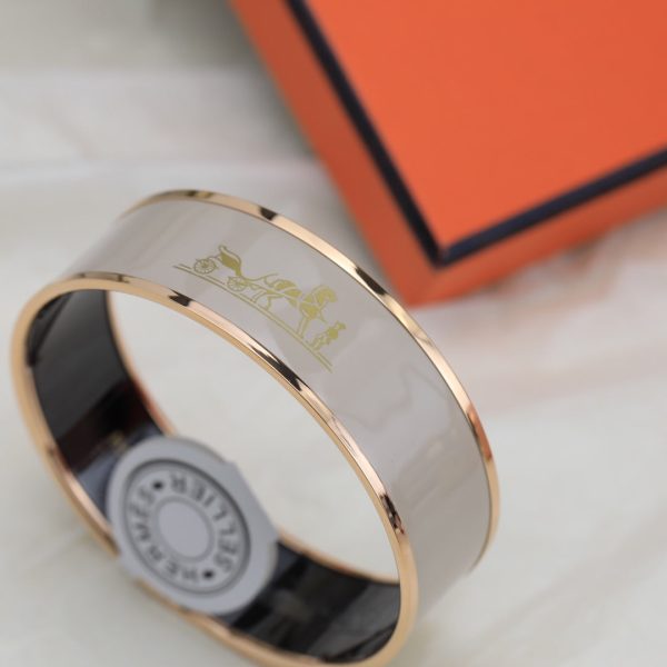 18K Enamel Calèche Wide Bangle H Bracelet - 图片 18