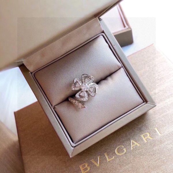 18K BV Fiorever Ring - Image 7