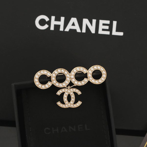 18K CC Coco Crush Pearls Brooch