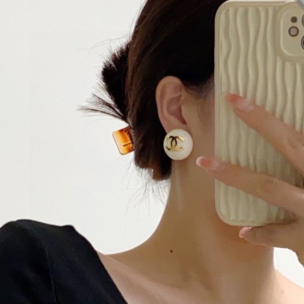 18K CC Pearl Round Earrings - 图片 4