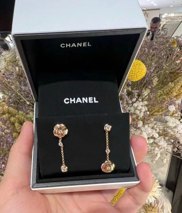 18K CC Camellia Earrings - Image 2