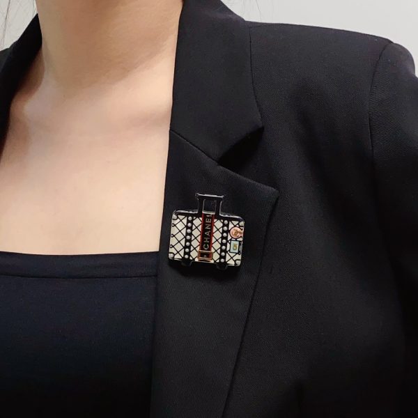 18K CC Suitcase Pattern Brooch - 图片 2