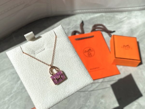 18K Amulettes Constance Pink Diamonds Pendant Necklace - Image 2