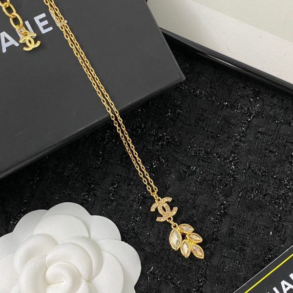 18K CC Flower Crystal Necklace - Image 3