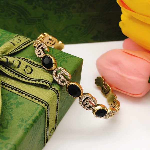 18K Double G Flowers Black Crystals Open Cuff Bracelet - 图片 9