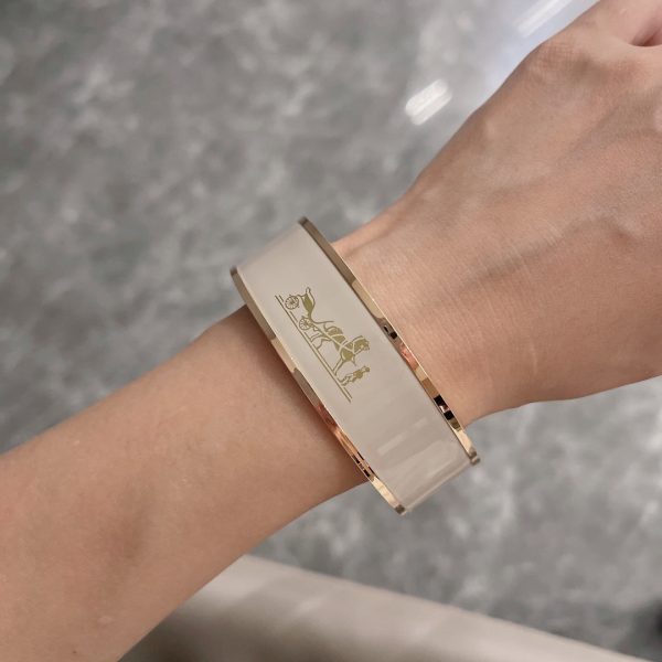 18K Enamel Calèche Wide Bangle H Bracelet - 图片 5