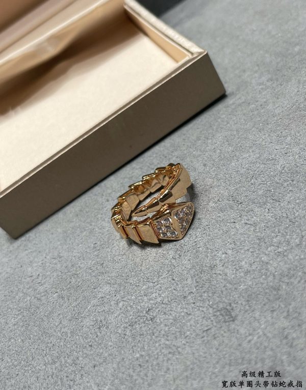 18K BV Serpenti Viper Head Diamond Ring - Image 4