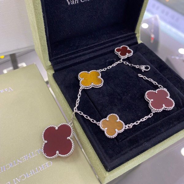 18K Lucky Carnelian and Tigers Eye Alhambra Bracelet - 图片 3