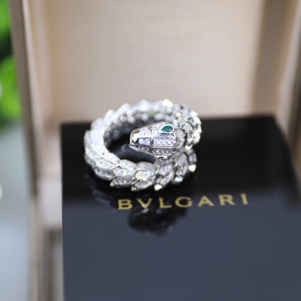 18K BV Serpenti Tubolari Ring - Image 5