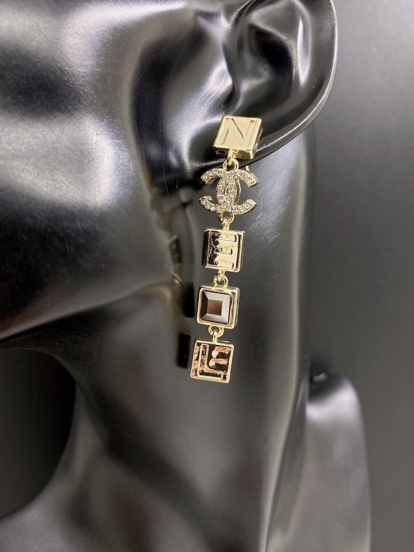 18K CC Crystals Long Earrings - 图片 2