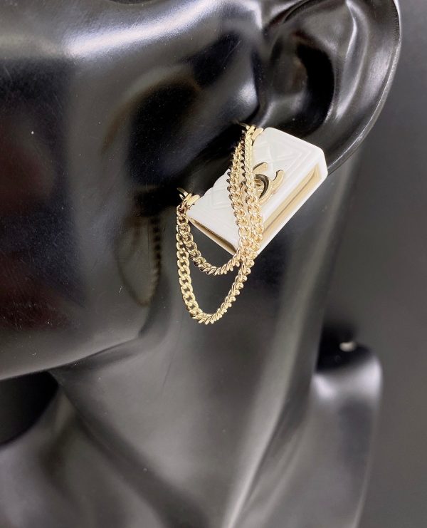 18K CC White Bag Earrings - 图片 2