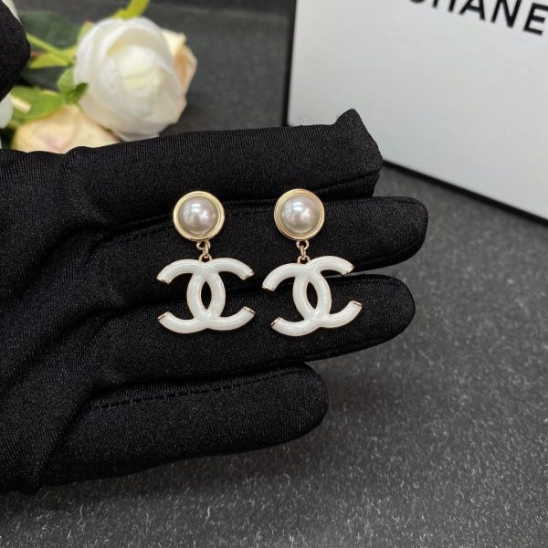 18K CC White Pearl Earrings - 图片 6