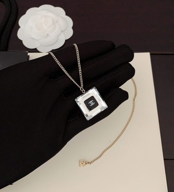 18K CC Crystals Necklace - 图片 2