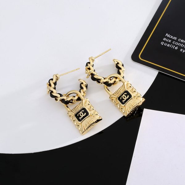 18K CC Lock Earrings - 图片 3