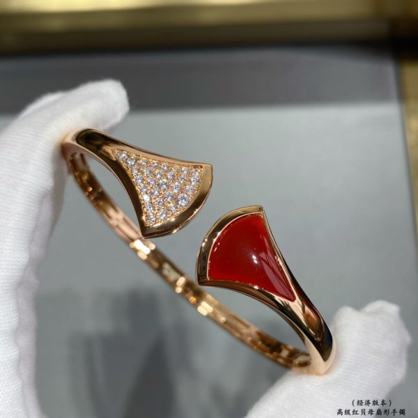 18K BV DIVAS' DREAM Carnelian Bangle Bracelet - Image 6