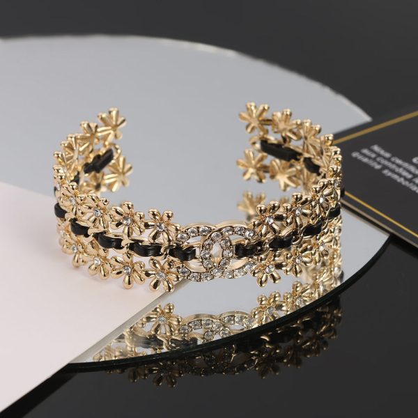 18K CC Open Cuff Strass Bracelet - Image 3