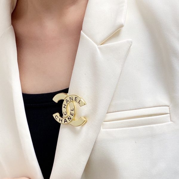 18K CC Script Brooch - Image 2