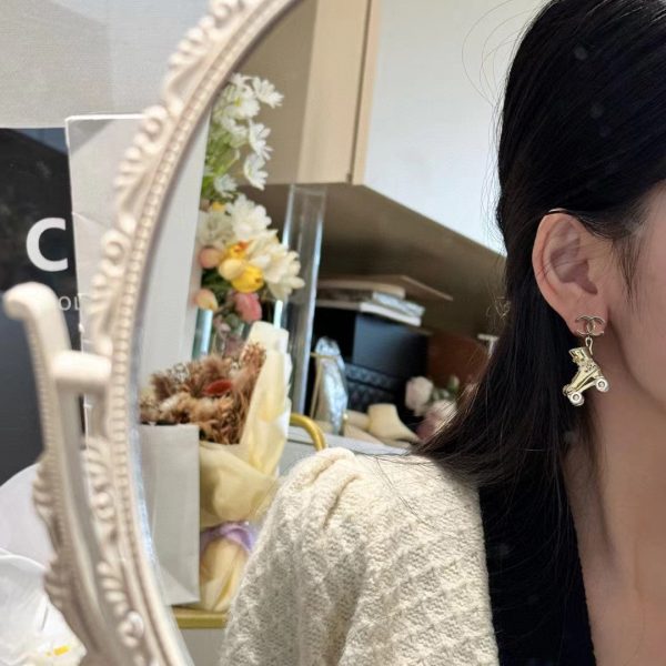 18K CC Skate Shoe Pendant Earrings - 图片 2