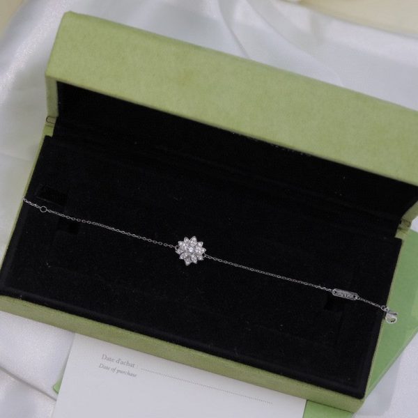 18K Lotus Openwork Bracelet - 图片 4