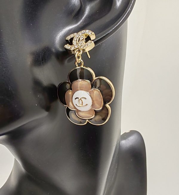 18K CC Flower Pendant Earrings - 图片 2