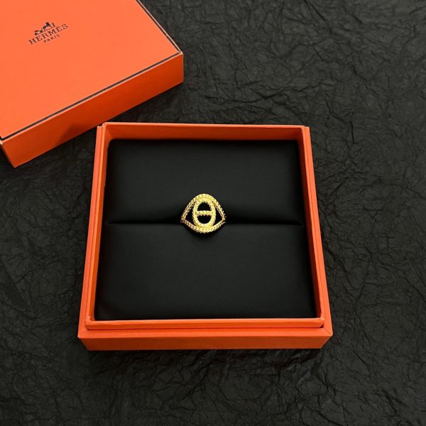 18K Chaine D'Ancre Danae Medium H Ring - 图片 2