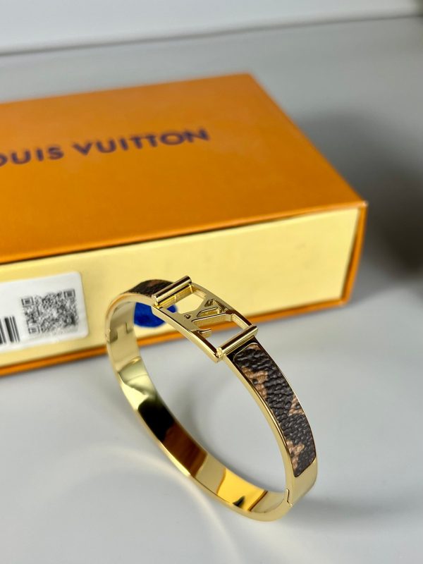 18K Louis Vintage Leather Bracelet - Image 4