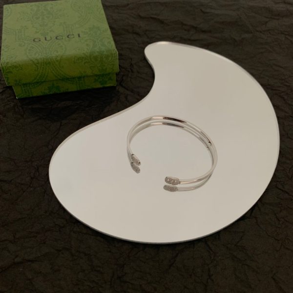 18K Double G Running Diamond Cuff Bracelet - 图片 6