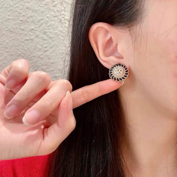 18K CC Black Earrings - 图片 2