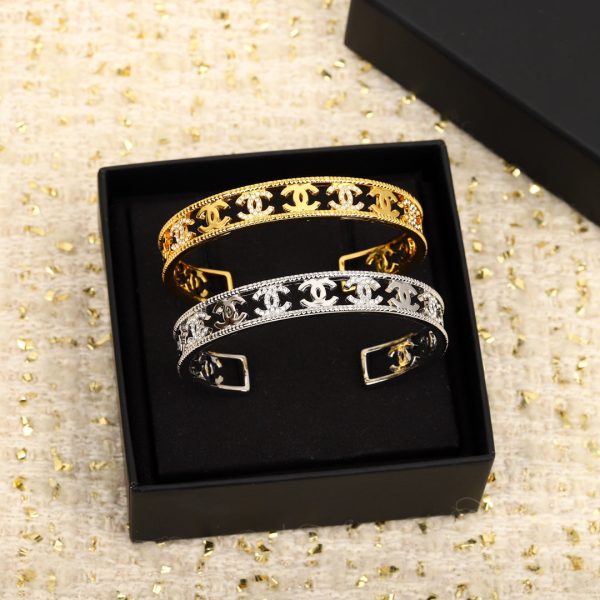 18K CC Open Cuff Bracelet - 图片 3