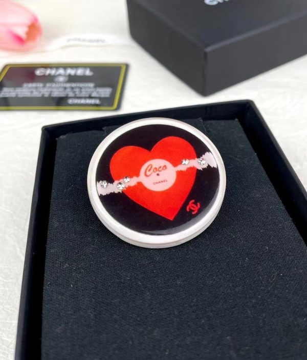 18K CC Red Heart Resin Brooch - Image 2