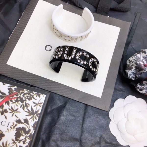 Double G Crystal Black & White Cuff Bracelet - 图片 9