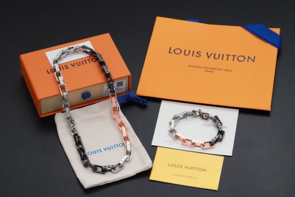 18K Louis Monogram Chain Bracelet - 图片 2