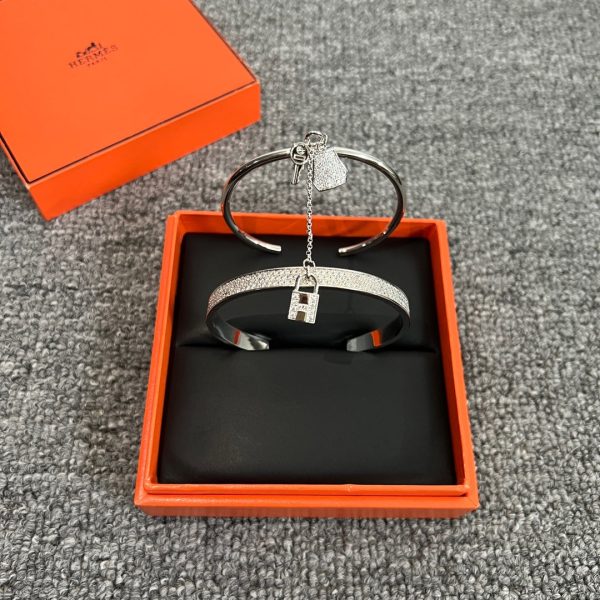18K Kelly Clochette Diamonds H Bracelet - 图片 2