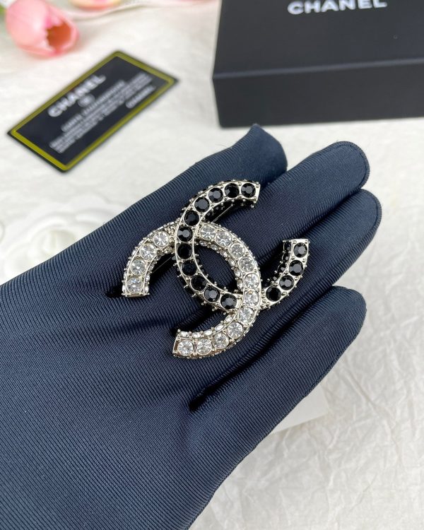 18K CC Black & White Crystals Brooch - Image 5