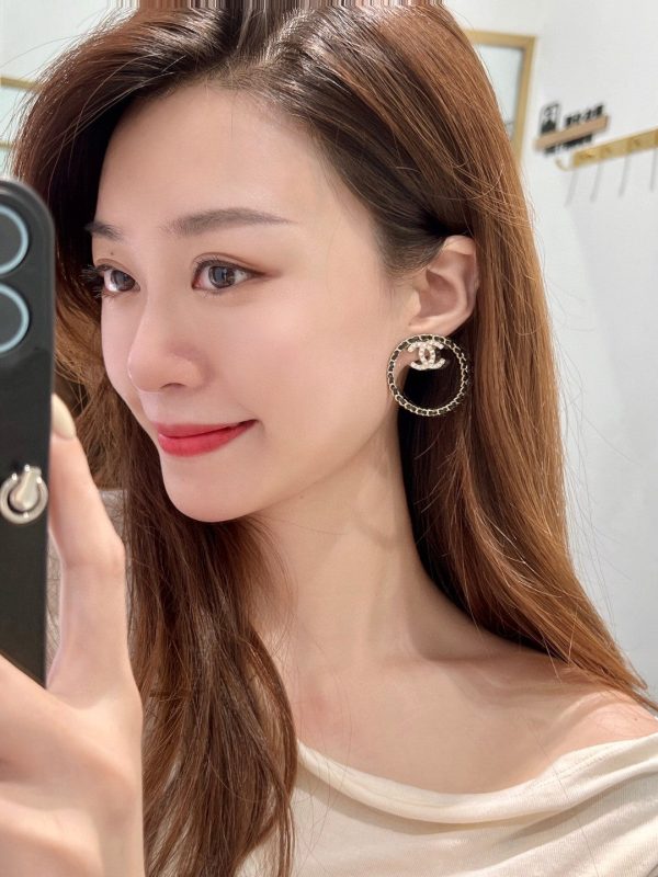 18K CC Black Leather Circle Earrings - 图片 6