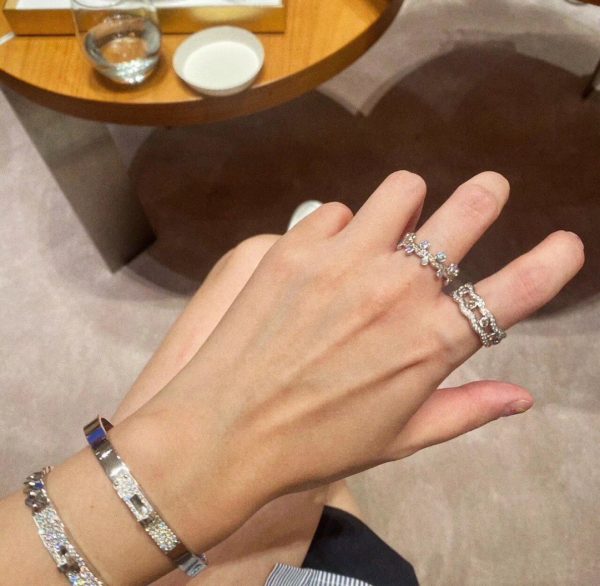 18K Vine Flower Dewdrops Diamond H Ring - 图片 3